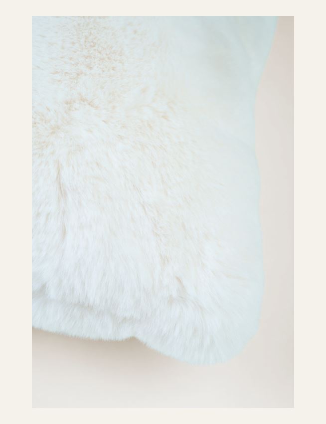 Pynteputetrekk offwhite - 2