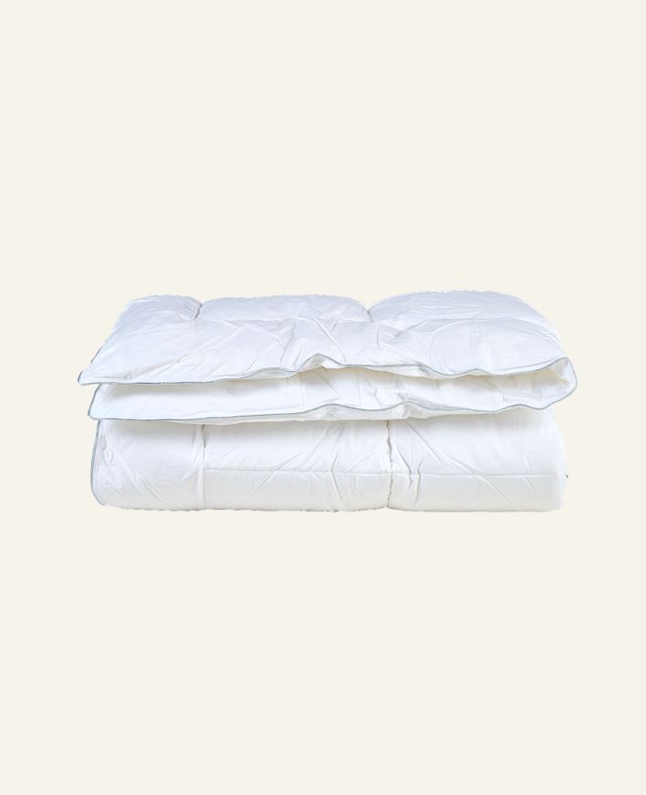 Helårs fiberdyne hvit - 140x200 cm hvit - 1