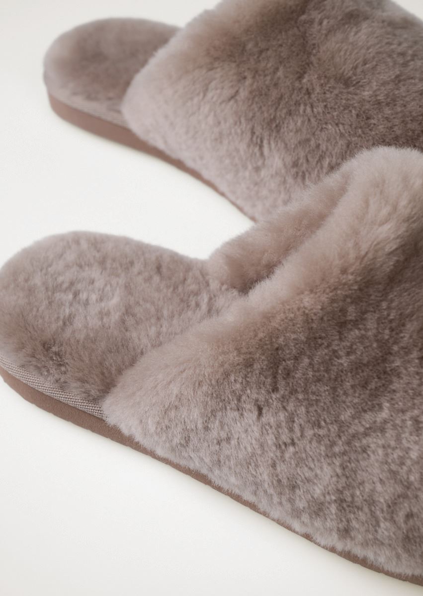 Skinntøfler sand - 2