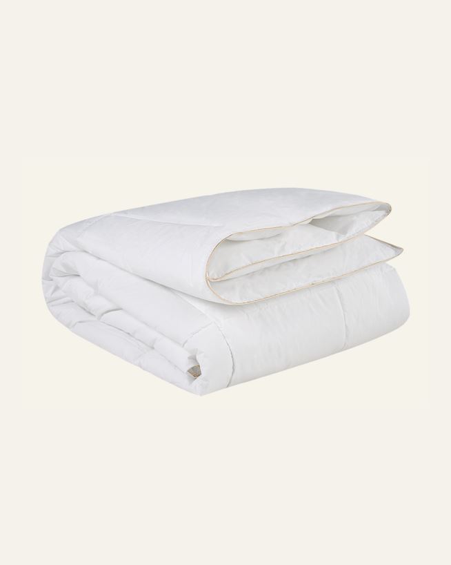 Helårs fiberdyne hvit - 140x200 cm hvit - 1