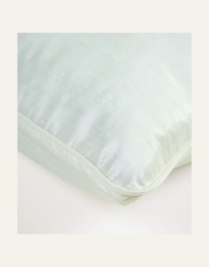 Pynteputetrekk offwhite - 2