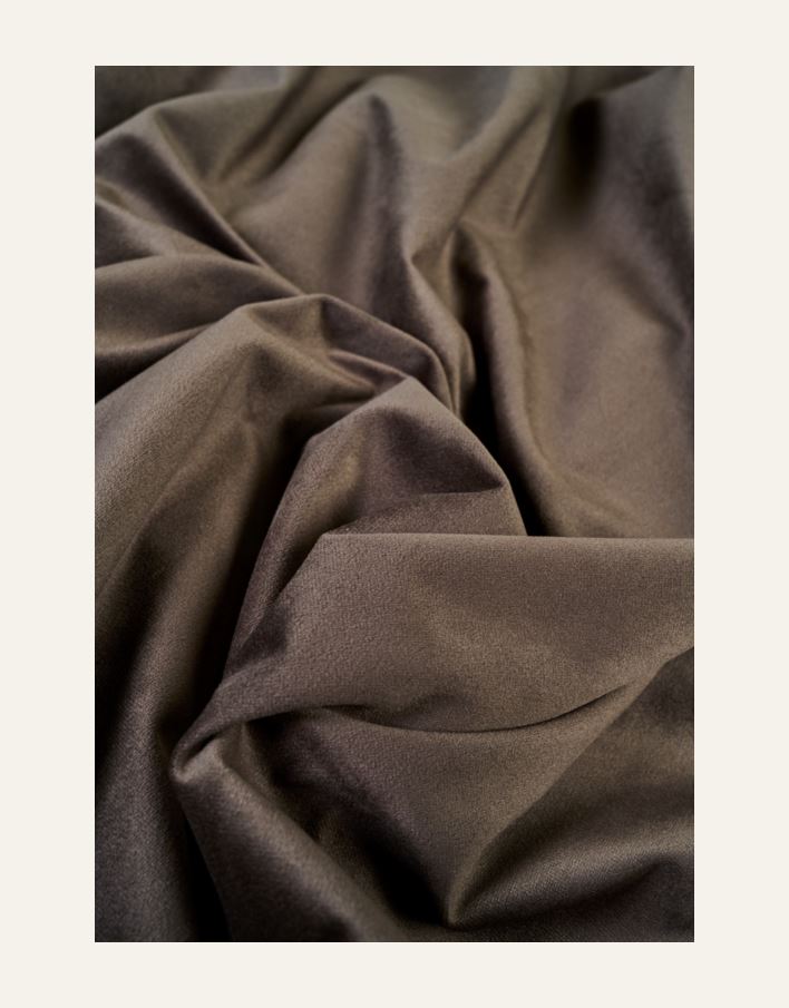 Lysdempende gardin mørk brun - 2