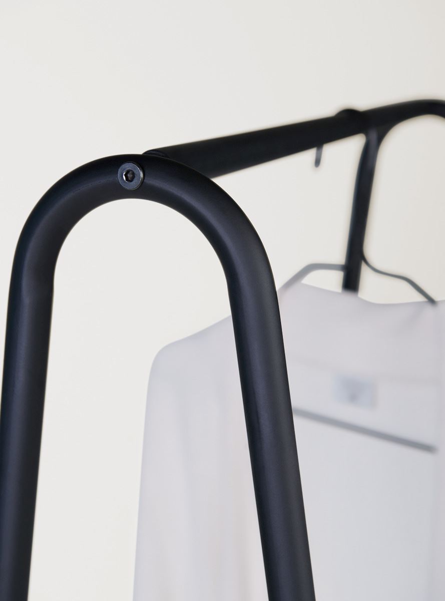 Klesstativ svart - 2