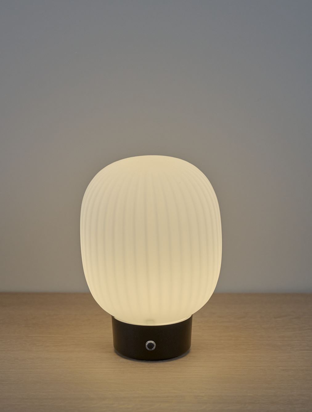 Led lampe svart - 2