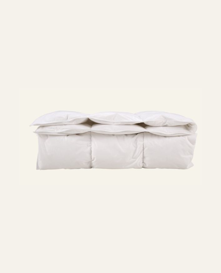 Helårs fjær- og dundyne hvit - 140x200 cm hvit - 1