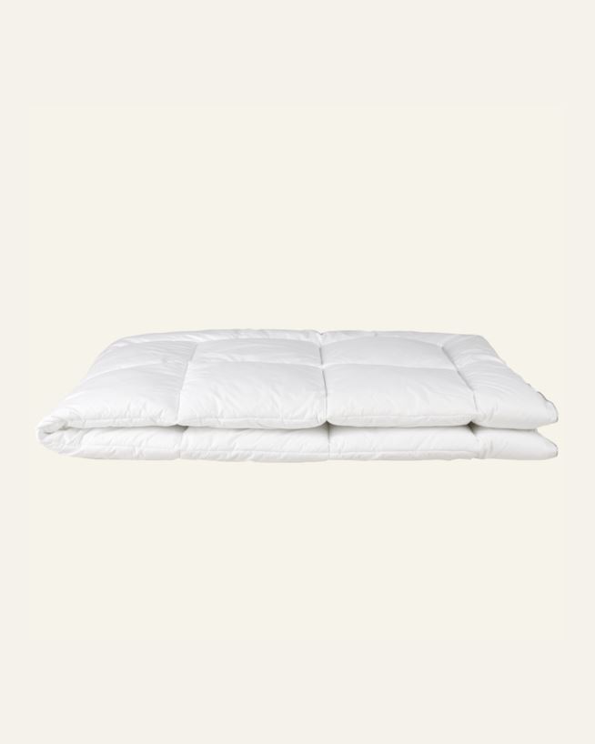 Helårs fiberdyne hvit - 140x200 cm hvit - 1