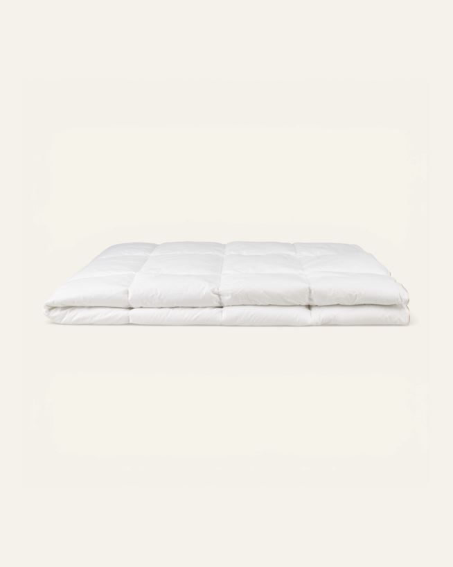 Helårs fiberdyne hvit - 140x220 cm hvit - 1
