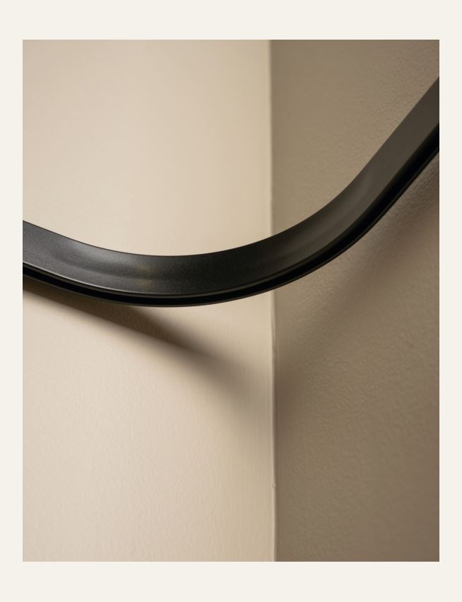 Hjørnebue svart - 3