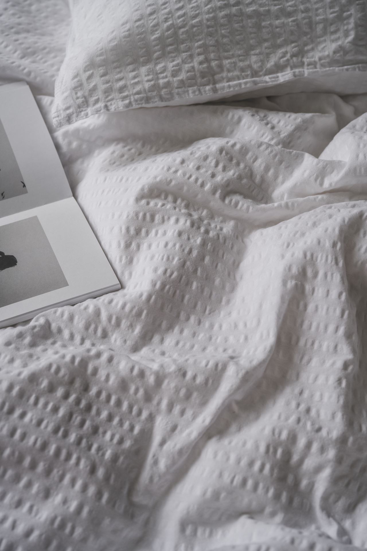 Krepp sengesett hvit - 2