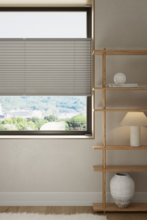 Lysfiltrerende plisségardin grå - 2