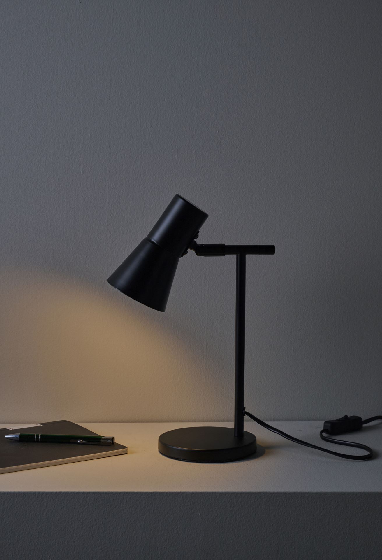 Bordlampe svart - 2